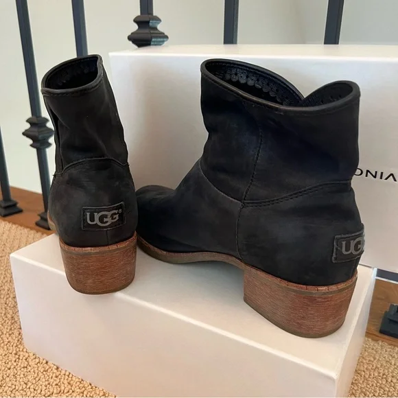 Ugg black ankle boots - Picture 5 of 7